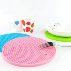 1Pc Silicone Hot Mat used for breakfast, lunch and dinner purposes in different-different places.