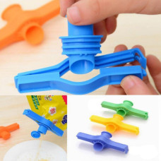 4 Pc Food Sealing Clip used in all kinds of places including household and official, especially for sealing packed food and stuff.