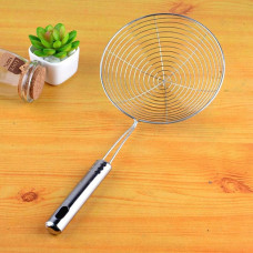 Small Oil Strainer To Get Perfect Fried Food Stuffs Easily Without Any Problem And Damage.